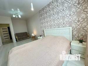 1-к квартира, посуточно, 40м2, 10/18 этаж