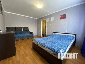 1-к квартира, посуточно, 35м2, 1/9 этаж