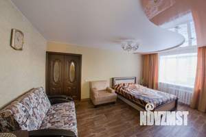 1-к квартира, посуточно, 42м2, 1/1 этаж