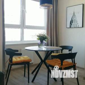 Студия квартира, посуточно, 35м2, 10/12 этаж