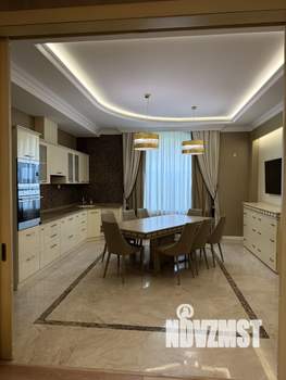 3-к квартира, вторичка, 124м2, 1/4 этаж