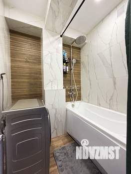 2-к квартира, вторичка, 63м2, 9/18 этаж