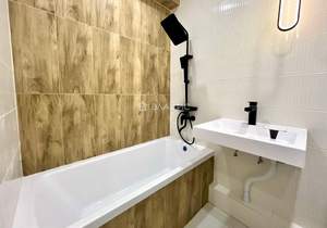 2-к квартира, вторичка, 45м2, 1/5 этаж