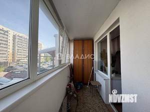 2-к квартира, вторичка, 63м2, 1/10 этаж