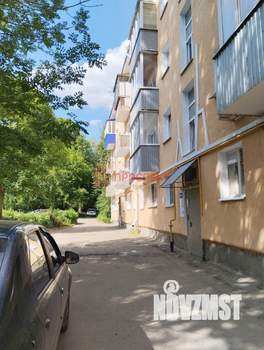 2-к квартира, вторичка, 42м2, 1/5 этаж