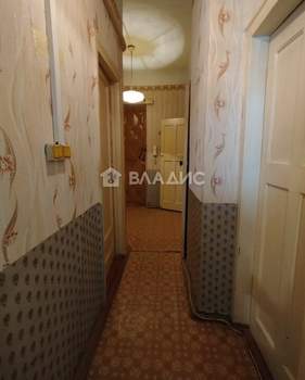 2-к квартира, вторичка, 64м2, 1/5 этаж