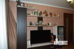 3-к квартира, вторичка, 58м2, 6/9 этаж