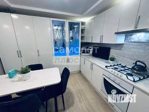 2-к квартира, вторичка, 62м2, 1/10 этаж