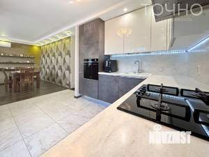 4-к квартира, вторичка, 122м2, 6/6 этаж