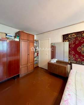 3-к квартира, вторичка, 63м2, 5/5 этаж