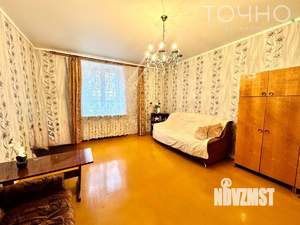 2-к квартира, вторичка, 69м2, 1/3 этаж