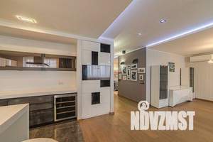 2-к квартира, вторичка, 95м2, 11/16 этаж