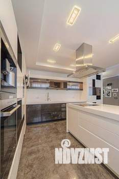 2-к квартира, вторичка, 95м2, 11/16 этаж