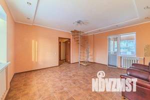 3-к квартира, вторичка, 82м2, 1/1 этаж