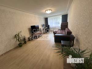 2-к квартира, вторичка, 62м2, 1/10 этаж