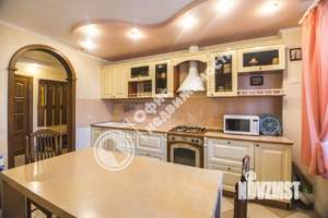 4-к квартира, вторичка, 137м2, 2/10 этаж