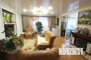 4-к квартира, вторичка, 100м2, 2/10 этаж