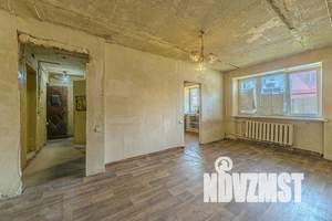 2-к квартира, вторичка, 44м2, 1/4 этаж