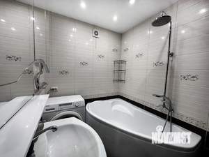 1-к квартира, вторичка, 40м2, 1/10 этаж