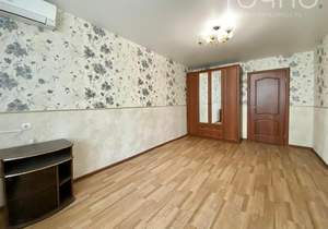 4-к квартира, вторичка, 140м2, 1/9 этаж