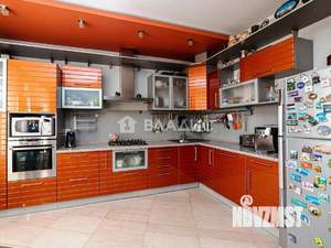 4-к квартира, вторичка, 137м2, 3/5 этаж