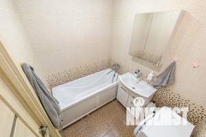 2-к квартира, вторичка, 70м2, 10/10 этаж