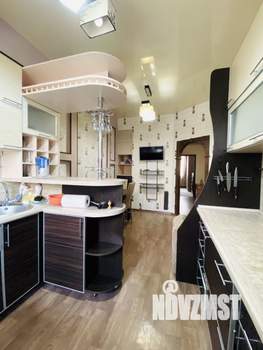 2-к квартира, вторичка, 63м2, 1/10 этаж