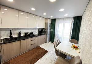 2-к квартира, вторичка, 63м2, 9/18 этаж