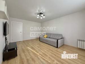2-к квартира, вторичка, 61м2, 9/16 этаж