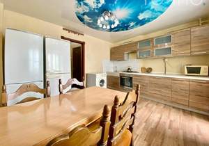 4-к квартира, вторичка, 140м2, 1/9 этаж