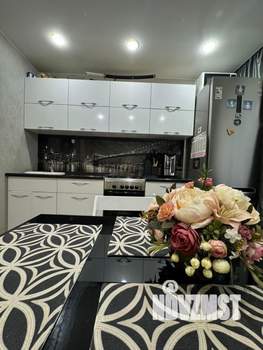 2-к квартира, вторичка, 57м2, 1/10 этаж