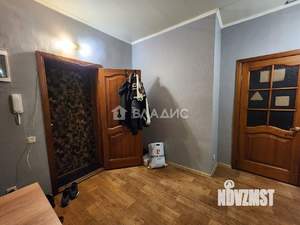 2-к квартира, вторичка, 61м2, 1/5 этаж