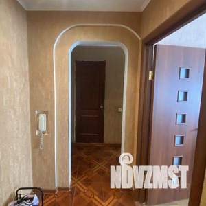 2-к квартира, вторичка, 53м2, 1/9 этаж