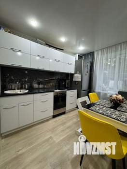 2-к квартира, вторичка, 57м2, 1/10 этаж