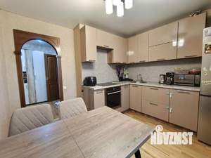 2-к квартира, вторичка, 61м2, 4/10 этаж