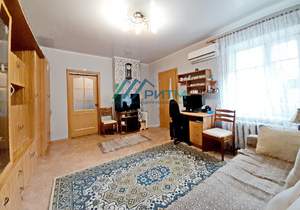 2-к квартира, вторичка, 52м2, 1/1 этаж