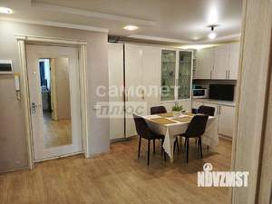 2-к квартира, вторичка, 62м2, 1/10 этаж