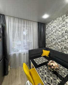 2-к квартира, вторичка, 57м2, 1/10 этаж