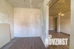 2-к квартира, вторичка, 44м2, 1/4 этаж