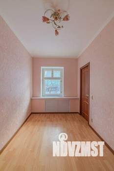 3-к квартира, вторичка, 82м2, 1/1 этаж