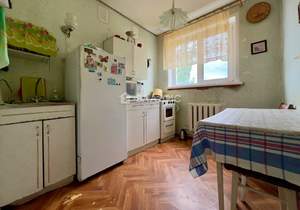 3-к квартира, вторичка, 63м2, 5/5 этаж