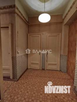 2-к квартира, вторичка, 64м2, 1/5 этаж