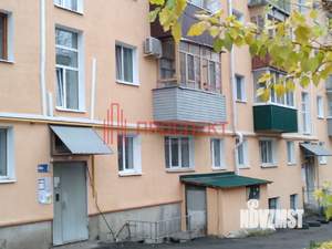 2-к квартира, вторичка, 42м2, 1/4 этаж