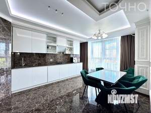 3-к квартира, вторичка, 135м2, 3/7 этаж